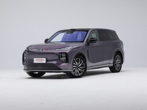 Changan Qiyuan Q07 2027: лидар, городской автопилот и подвеска CDC во всех версиях
