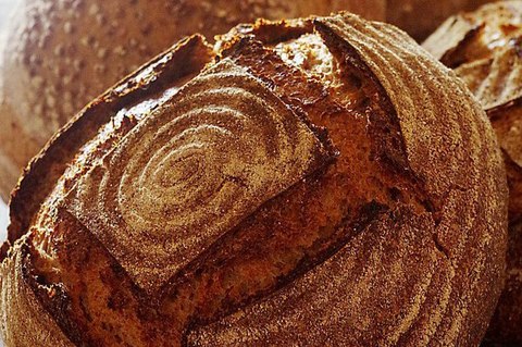 Пшеничный цельнозерновой, видео (Sourdough whole wheat bread)
