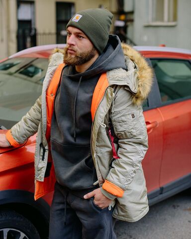 Аляска Alpha Industries. Иcтория.