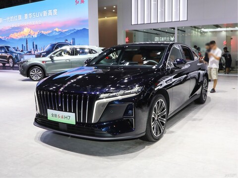 Новый Hongqi H7: 1954 км общего хода и полный привод на 479 кВт