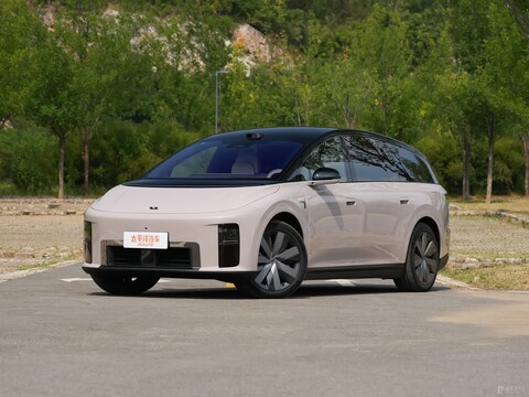 Li Auto i9: шестиместный электрофлагман с поворотными креслами и четырьмя лидарами в базе