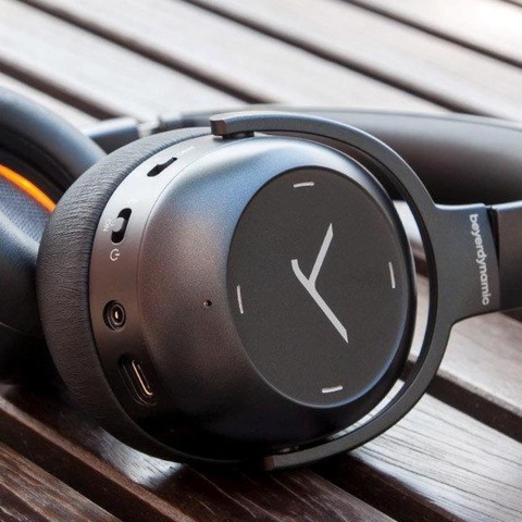 iXBT тестирует beyerdynamic Lagoon ANC