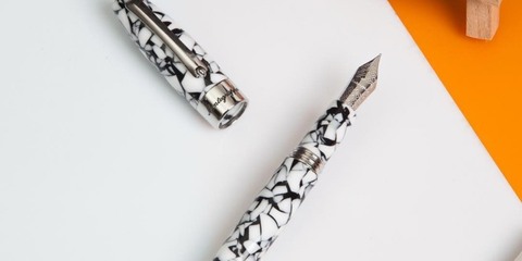 Montegrappa: на языке мозаики