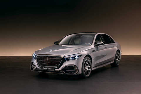 Mercedes-Benz S-Class 2026: рестайлинг флагмана — Superscreen, заднее подруливание и AMG на 791 л.с.