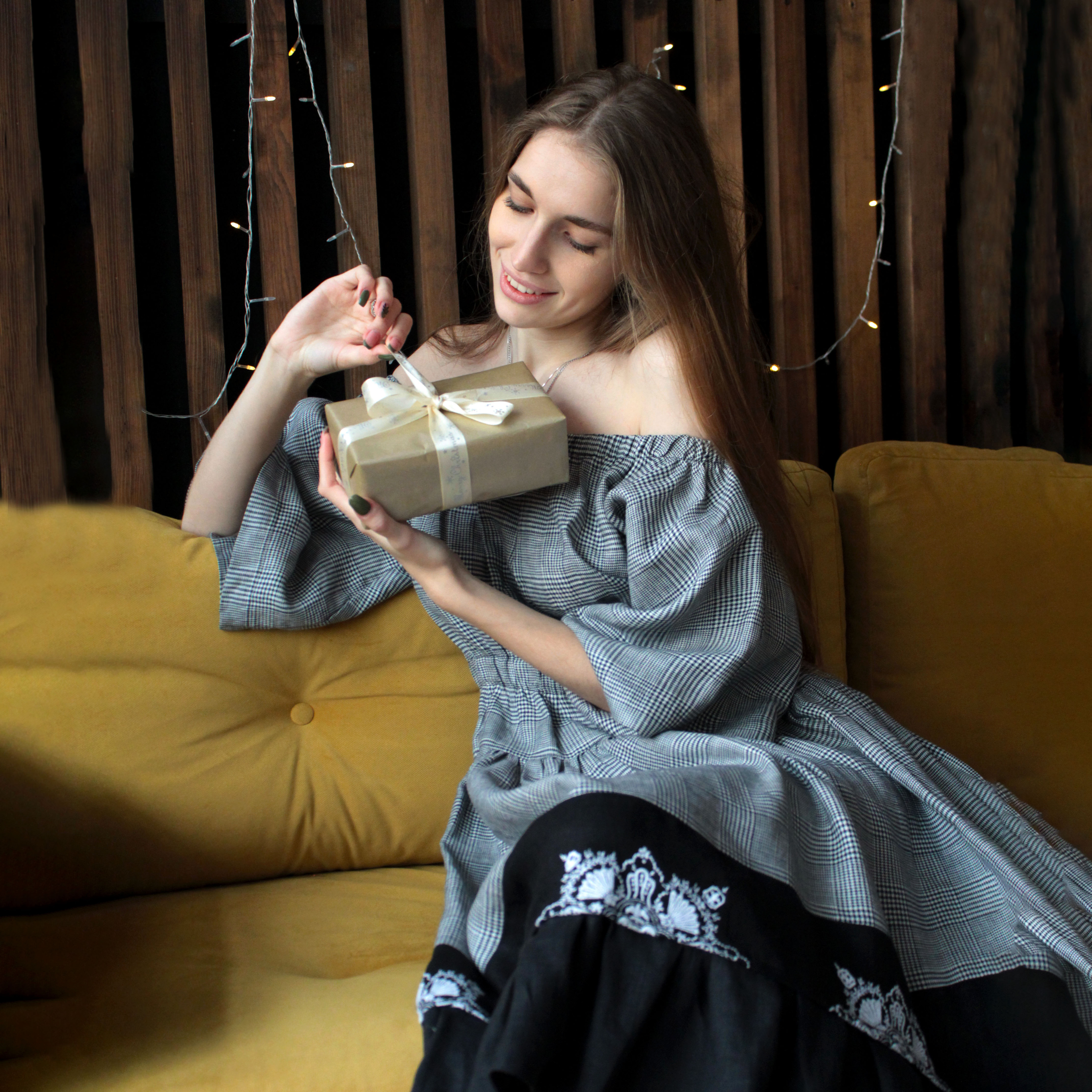 Платья