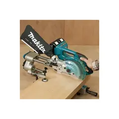 Аккумуляторная торцовочная пила Makita DLS714Z