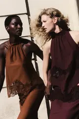 ZARA ПЛАТЬЕ МИДИ С ГОРЛОВИНОЙ ХАЛТЕР И ВЫШИВКОЙ, ГРАНАТОВЫЙ