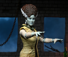Коллекционная фигурка NECA Universal Monsters x TMNT: Ultimate April as Bride of Frankenstein