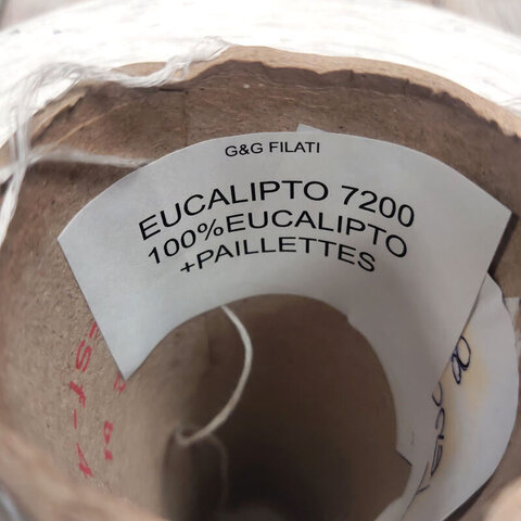Эвкалипт с пайетками мультиколор EUCALIPTO 720 белый молочный