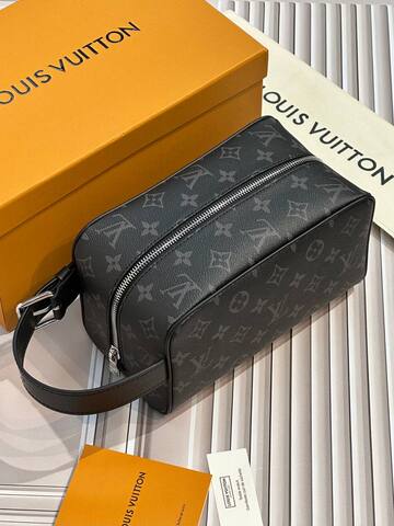 Несессер Louis Vuitton Locker Dopp Kit