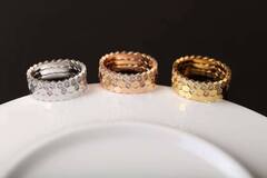 Кольцо CHAUMET white VGOLD