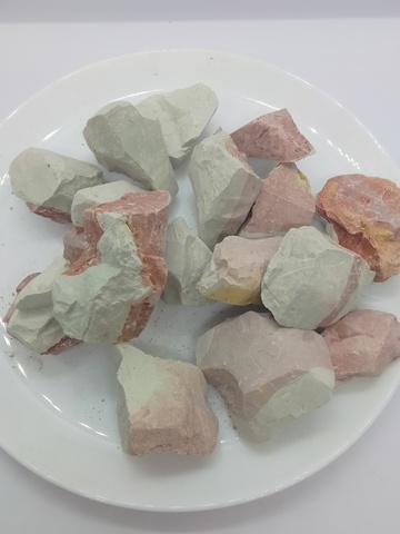 Глина Жетысай бело-розовая казахстанская