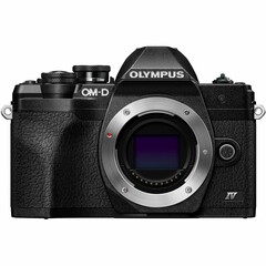 Фотокамера Olympus OM-D E-M10 Mark IV Body Black, беззеркальная со сменной оптикой
