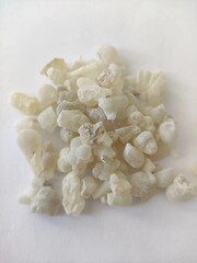 Ладан белый «Ходжари» 100 г — Boswellia sacra Оман в упаковке Добрый Пастырь