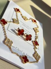 Серьги клевер на английском замке VCA качество yellow VGOLD