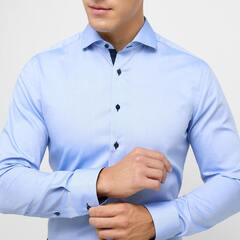 Сорочка мужская Eterna Slim Fit 8100-F132-12 голубая с контрастной отделкой