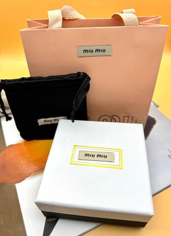Подарочная коробка/футляр MIU MIU