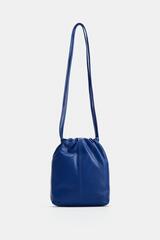 ZARA КОЖАНАЯ СУМКА СО СБОРКАМИ, СИНИЙ