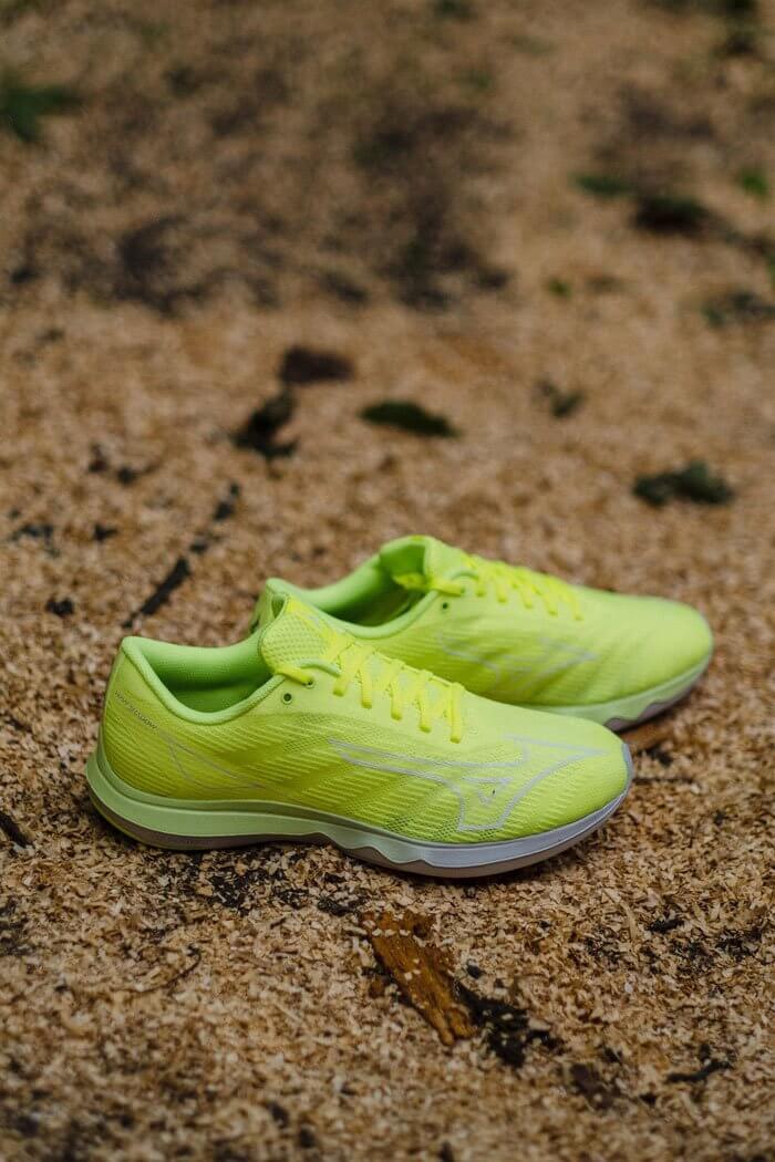 Мужские кроссовки для бега Mizuno Wave Shadow 5 лайм - 6