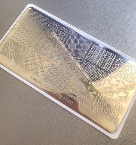 Пластина Swanky Stamping 022