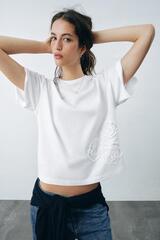 ZARA ФУТБОЛКА С ЦВЕТКОМ, БЕЛЫЙ