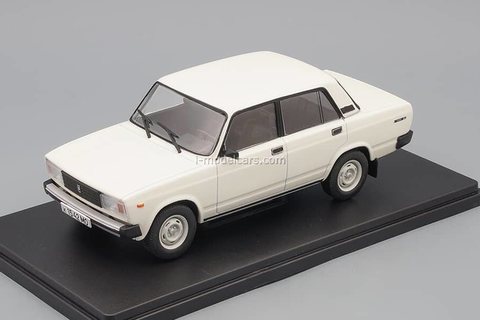 VAZ-2105 Zhiguli Lada white 1:24 Legendary Soviet cars Hachette #57