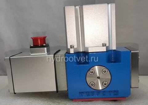 Фото MOOG D661 аналог - SFD234 - Сервоклапан Ду10 двухкаскадный типа струйная трубка с D = электрическая обратная связь, притычная поверхность по ISO 4401-05. Со встроенной электроникой