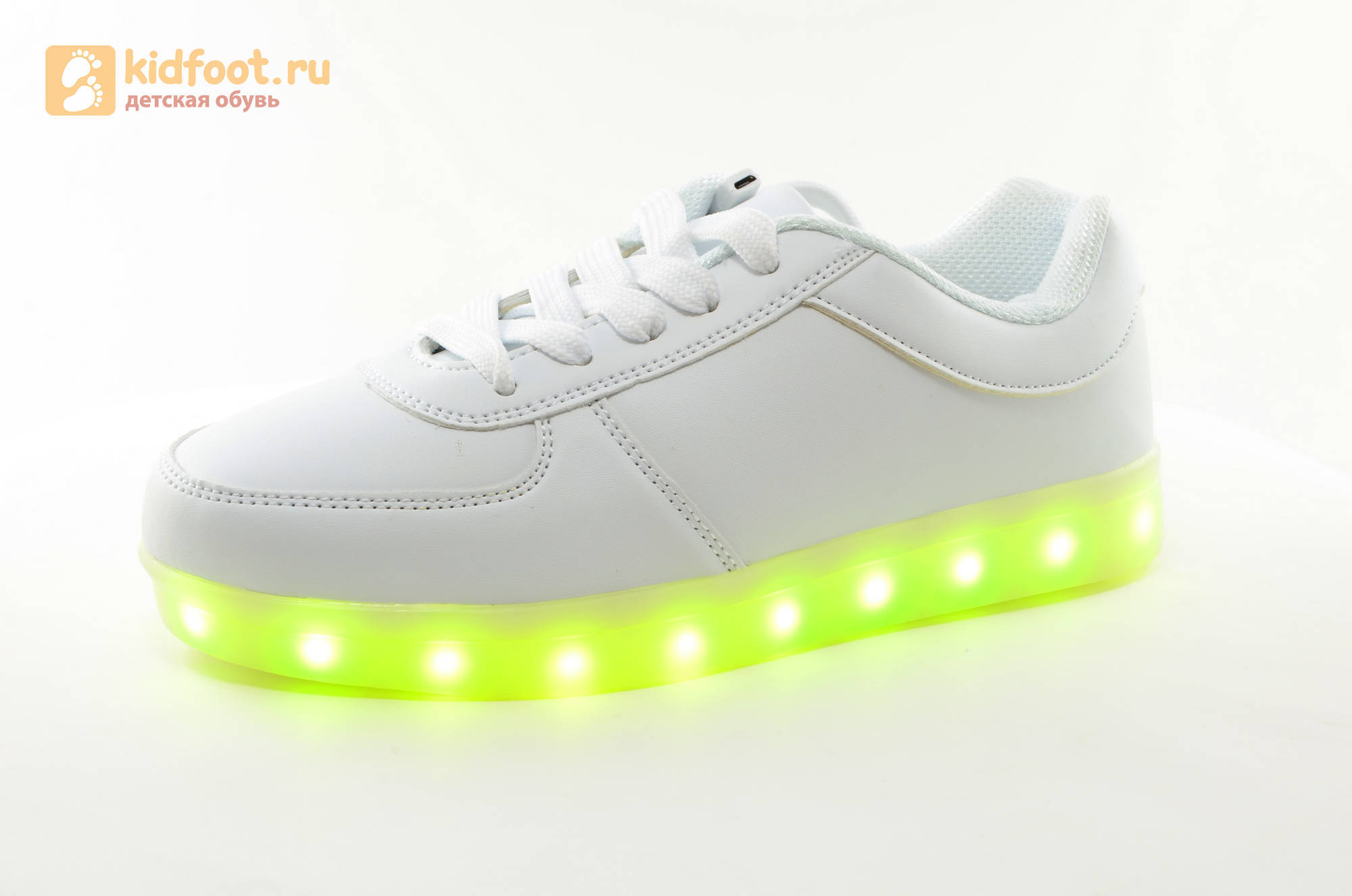 Светящиеся кроссовки с USB зарядкой Fashion (Фэшн) на шнурках, цвет белый, светится вся подошва