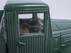 YaAZ-200 flatbed truck 1947 green Start Scale Models (SSM) 1:43