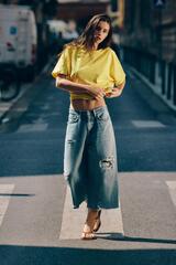 ZARA ДЖИНСОВЫЕ ШОРТЫ TRF СВОБОДНОГО КРОЯ СО СРЕДНЕЙ ПОСАДКОЙ И РАЗРЕЗАМИ, ГОЛУБОЙ