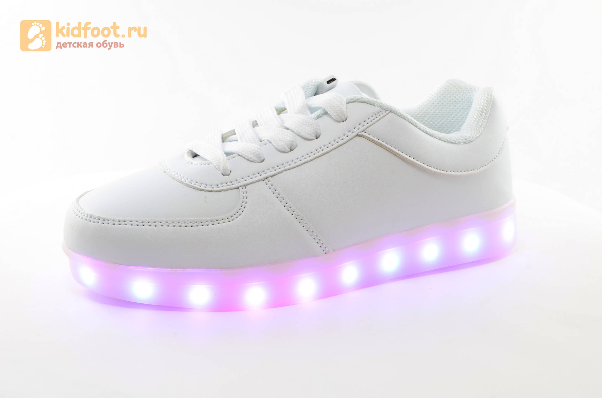 Светящиеся кроссовки с USB зарядкой Fashion (Фэшн) на шнурках, цвет белый, светится вся подошва