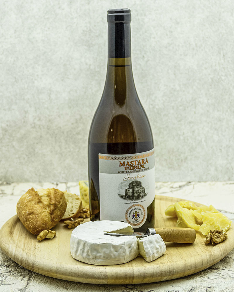 Вино Gevorkian Winery Мастара Белое Полусладкое 2017 г.у. 12,0% 0,75 л