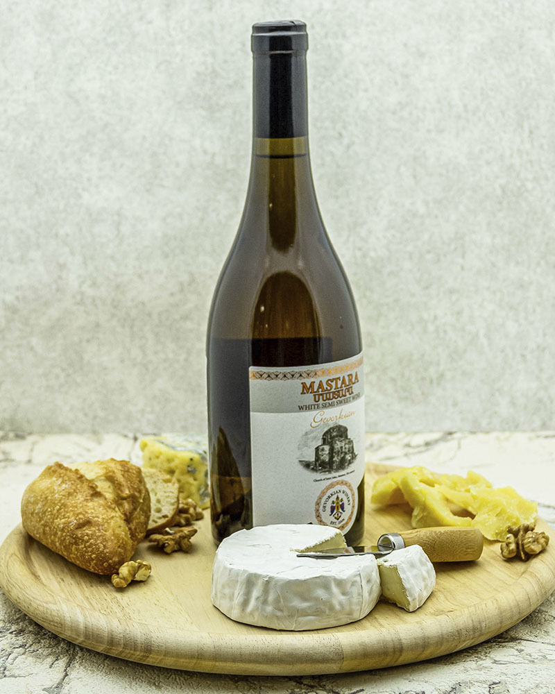 Вино Gevorkian Winery Мастара Белое Полусладкое 2017 г.у. 12,0% 0,75 л