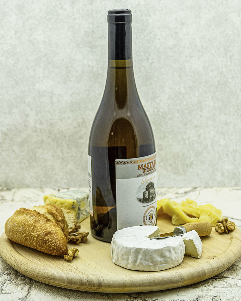Вино Gevorkian Winery Мастара Белое Полусладкое 2017 г.у. 12,0% 0,75 л