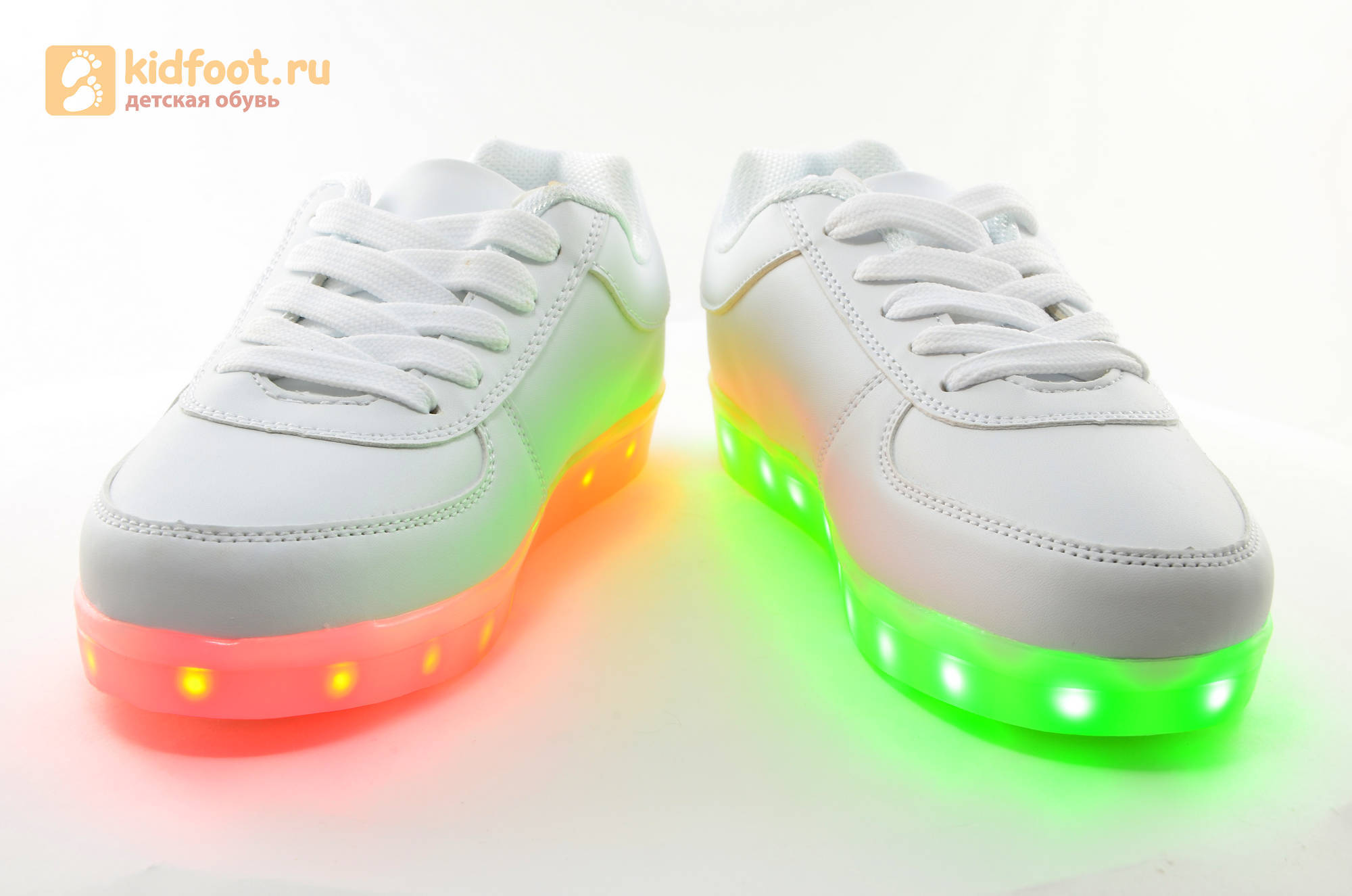 Светящиеся кроссовки с USB зарядкой Fashion (Фэшн) на шнурках, цвет белый, светится вся подошва