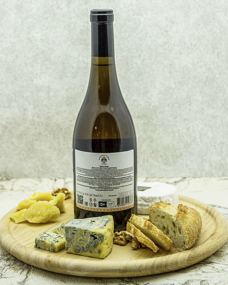 Вино Gevorkian Winery Мастара Белое Полусладкое 2017 г.у. 12,0% 0,75 л