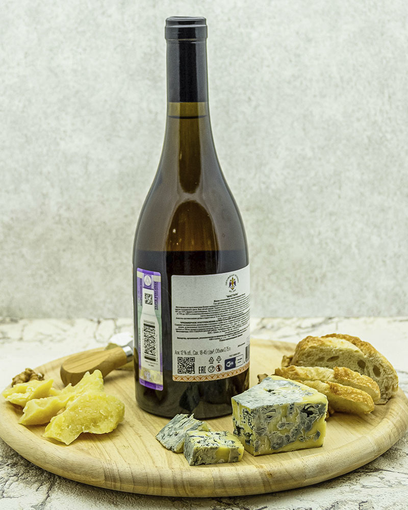 Вино Gevorkian Winery Мастара Белое Полусладкое 2017 г.у. 12,0% 0,75 л