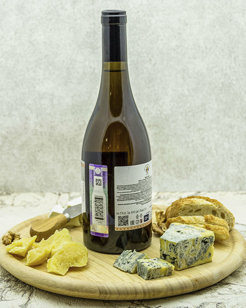 Вино Gevorkian Winery Мастара Белое Полусладкое 2017 г.у. 12,0% 0,75 л
