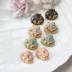 Серьги пусеты Ракушки с эмалью, кремовый, 22*25 мм, сталь, позолота, СГ037