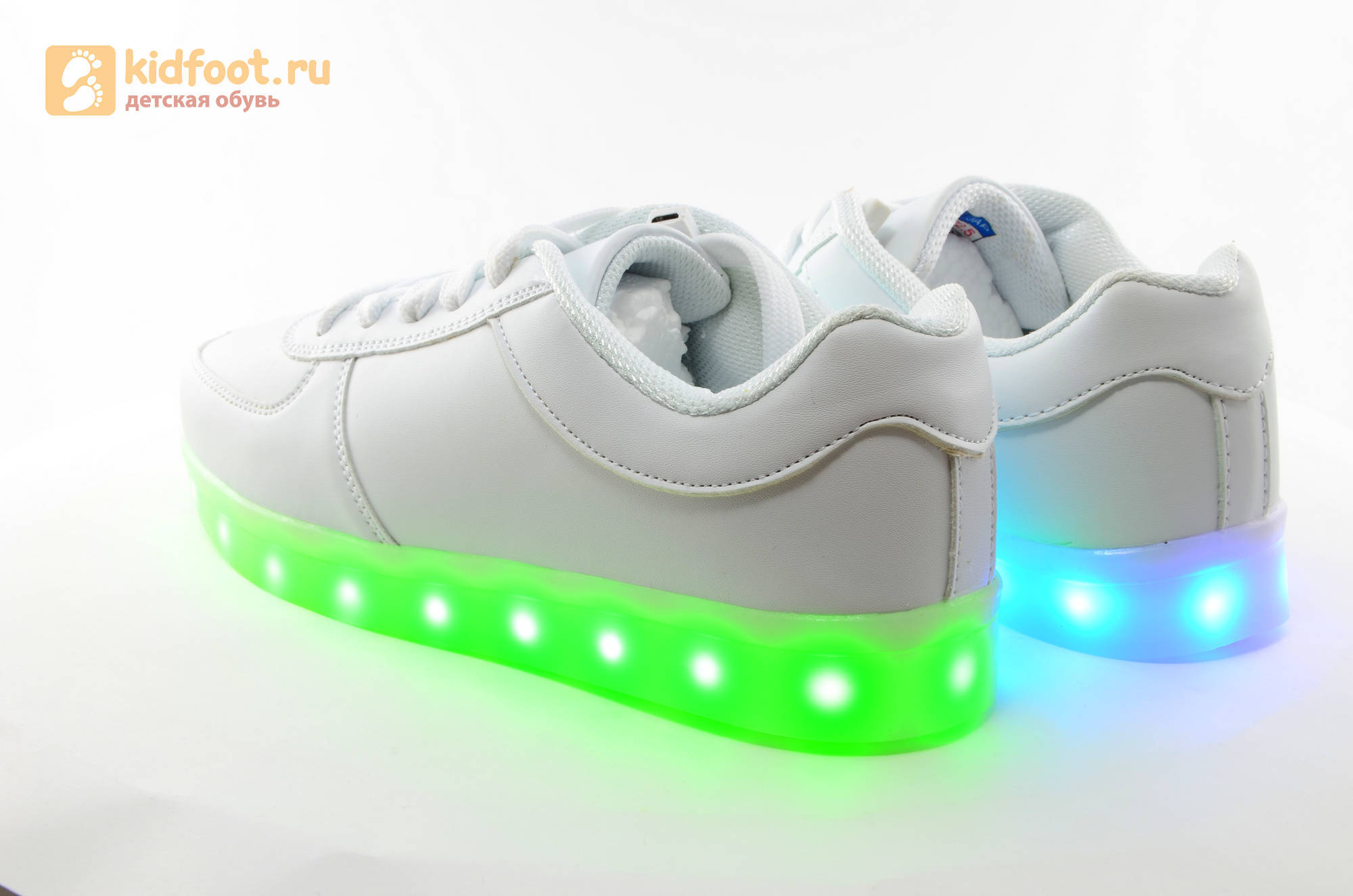 Светящиеся кроссовки с USB зарядкой Fashion (Фэшн) на шнурках, цвет белый, светится вся подошва