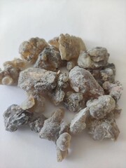 Ладан серый «Лаккат» 10 г — Boswellia sacra Хасик Оман в упаковке Добрый Пастырь