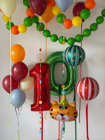 Шары на 10 лет тематика цирк Новосибирск | Wonderball-project.ru