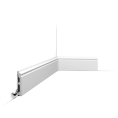 Плинтус SX173