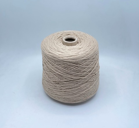 Industria Italiana (пр.Италия),art-Darling 220м/100гр, 64% Органический хлопок, 20% Полиамид, 16% Металлизированное волокно(люрекс), цвет-Серо-бежевый. арт-29177