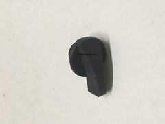 Защелка для бензопилы Oleo-Mac 936/940