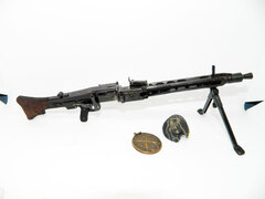 Miniature machine gun MG42