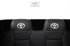 Toyota LAND CRUISER 300 4WD L999LL  (лицензионная модель)