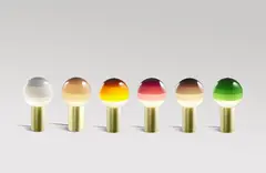Настольный светильник Dipping Light кремовый-матовая латунь