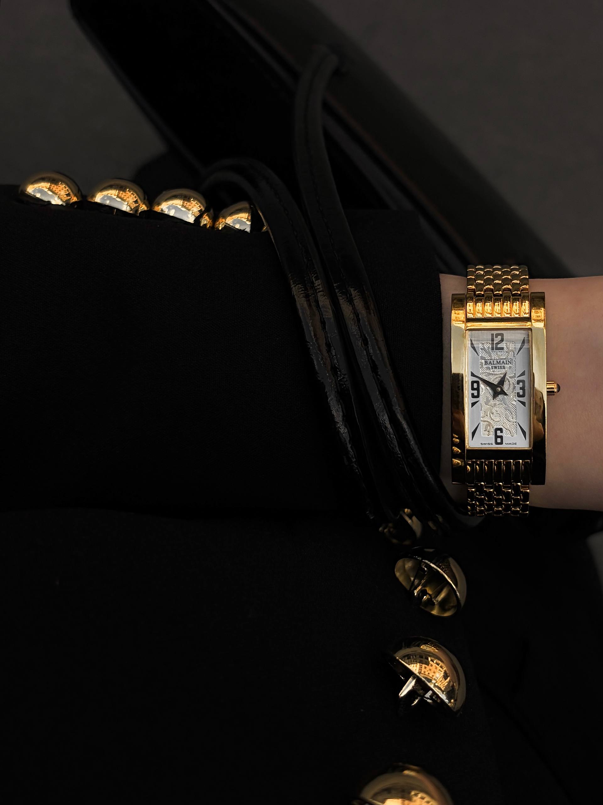 Элегантные винтажные часы Balmain