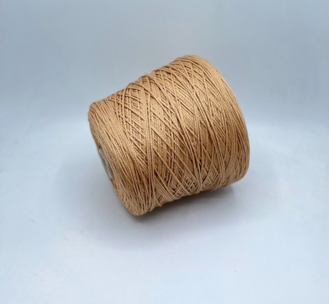 Industria Italiana (пр.Италия),art-Darling 220м/100гр, 64% Органический хлопок, 20% Полиамид, 16% Металлизированное волокно(люрекс), цвет-Кэмел. арт-29178